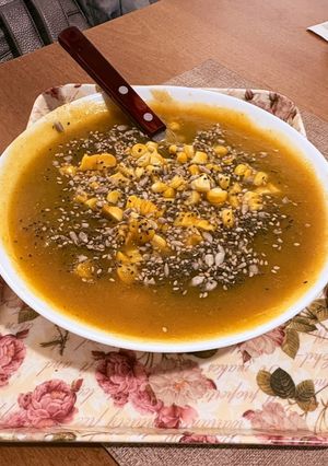 Una foto de Sopa de verduras fácil con choclo y semillas