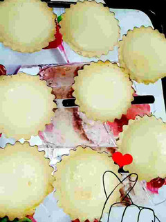 صورة لوصفة عجينة تارتولات ♥😋بزاف بنينة 😋😋طيح 22حبة