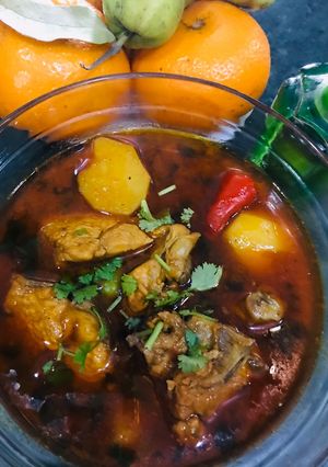 A picture of Punjabi style ke chicken 🐔 aalo.