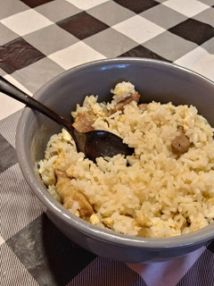Una foto de Arroz con steak de cerdo y salsa soya