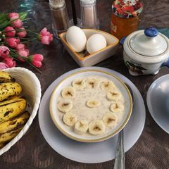 A picture of Banana oatmeal 🍌.