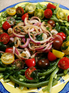 Una foto de Ensalada de judías verdes y vinagreta oriental