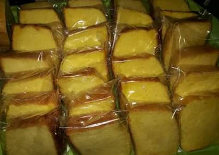 Bolu jadul (sponge cake)