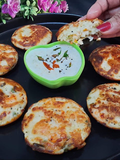 इंस्टेंट क्रिस्पी मसाला इडली (Instant crispy Masala Idli recipe in Hindi) रेसिपी मुख्य फोटो