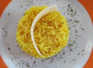 Una foto de Arroz con cúrcuma..