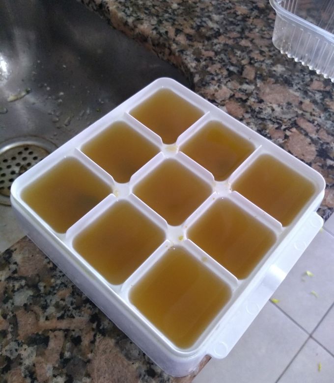 Una foto de Caldo de verduras (Apto bebé +6m) VEGAN