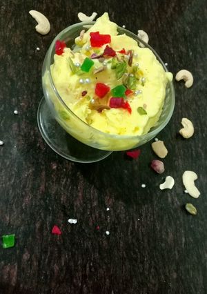A picture of Mango icecream.