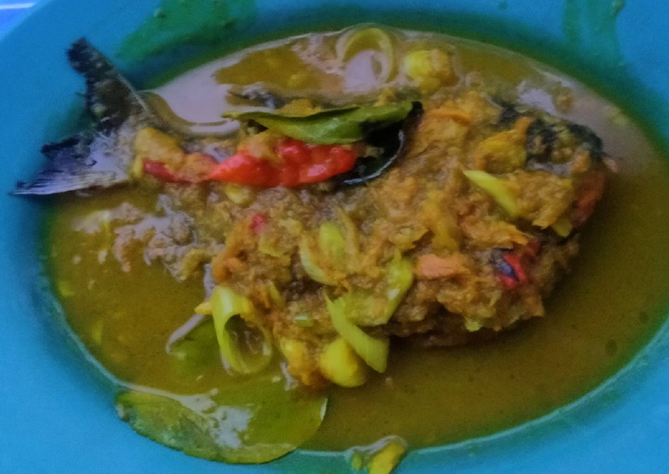 Ikan Bawal Bumbu Kuning