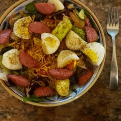 A picture of Breakfast salad.