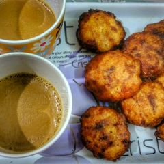 A picture of Spicy Potato Fritters or Aloo Chop.
