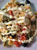 Ensalada de pasta variada con mahonesa