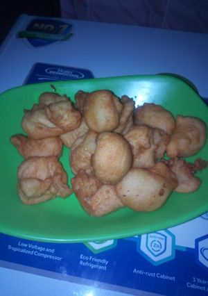 A picture of Akara/ kose/beans cake.