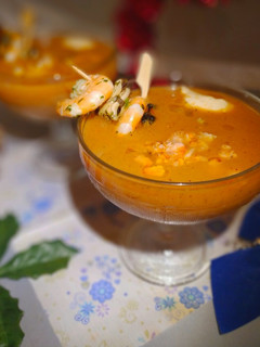 Una foto de Crema de Salmón y Marisco en Olla Programable