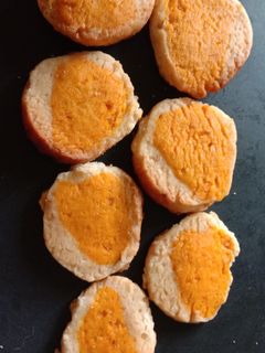ভ্যানিলা ফ্লেভার হার্ট ক্যুকিজ (vanilla flavour heart cookies recipe in Bengali) রেসিপির প্রধান ছবি