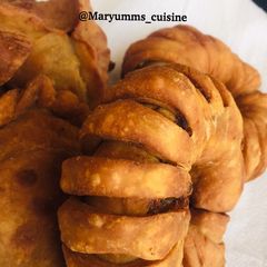 Crispy fish samosa roll by maryumms_cuisine A picture of Crispy fish samosa roll by maryumms_cuisine.