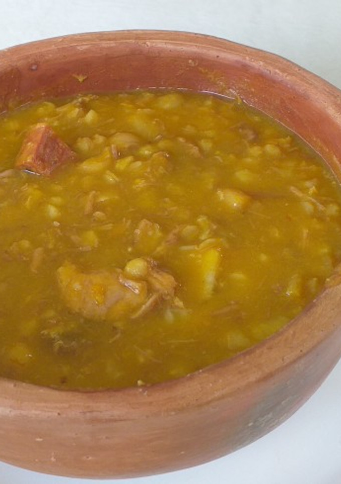 Una foto de Locro de trigo