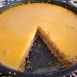 Postre de flan con base crujiente