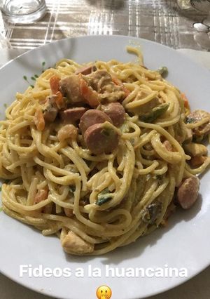 Una foto de Fideos a la huancaina