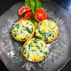 Spinach corn toast A picture of Spinach corn toast.