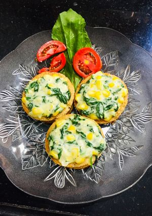A picture of Spinach corn toast.