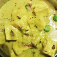 A picture of Paneer curry.