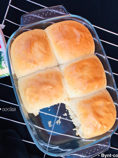 A picture of Bread🍞.