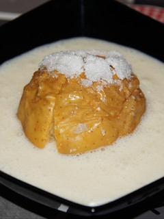 Una foto de Manzanas asadas con crema de manzanas