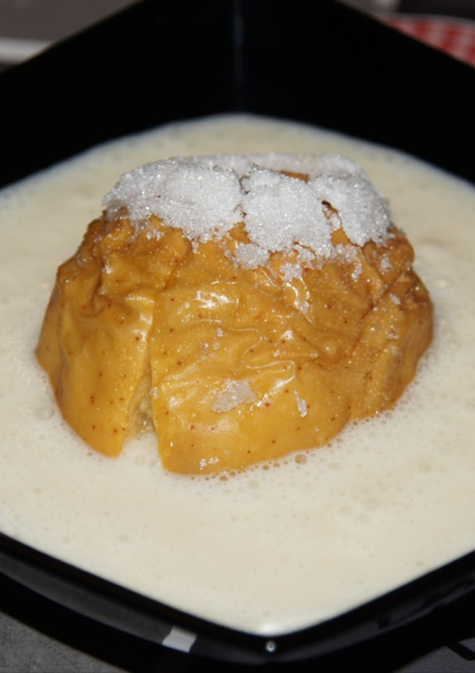 Una foto de Manzanas asadas con crema de manzanas