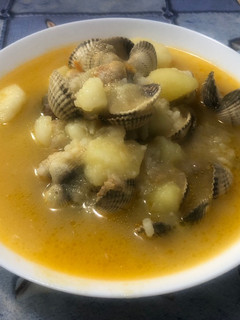 Una foto de Patatas con bacalao