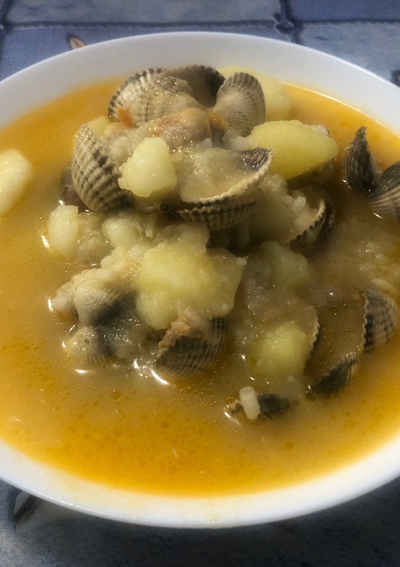 Una foto de Patatas con bacalao