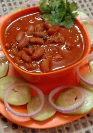 इंस्टेंट राजमा मसाला (instant rajma masala recipe in Hindi) रेसिपी मुख्य फोटो