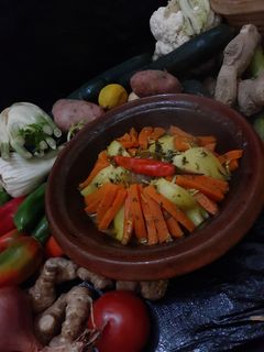 صورة لوصفة طاجين بالجزر والشمار