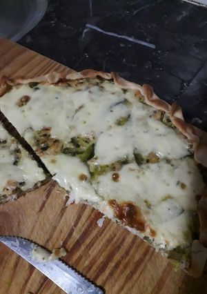 Una foto de Tarta de zapallitos con pollo