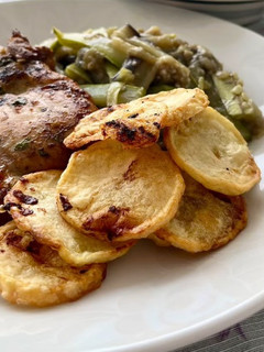 Foto de Frango grelhado e legumes salteados