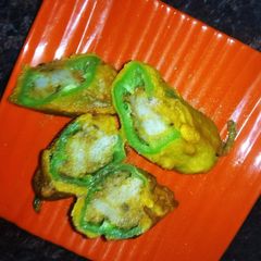 A picture of Gujarati Mirch wada.