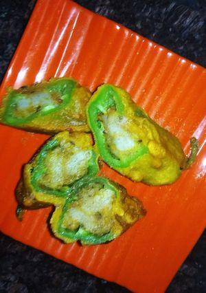 A picture of Gujarati Mirch wada.