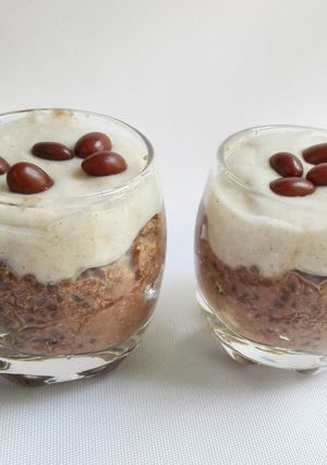 A picture of Vegan chia chocolate pudding.