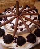 Torta de chocolate con trufas y barquillos