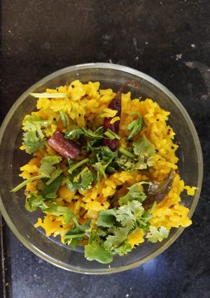 ખીચડી(Khichdi Recipe in Gujarati) રેસીપી મુખ્ય ફોટો