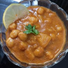 A picture of Chana masala.