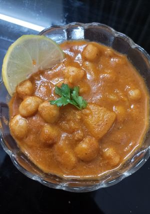 A picture of Chana masala.