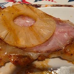 A picture of Hawaiian Chicken Burger.