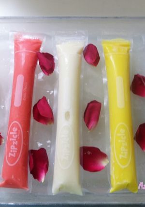 A picture of Milk Popsicles.