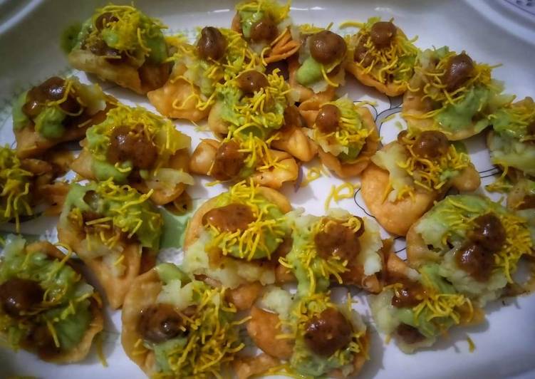 Step-by-Step Guide to Make Ultimate Sev Puri