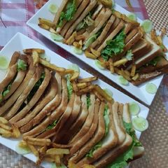 A picture of Club Sandwiches.