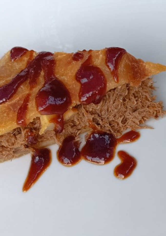 Una foto de Empanada de carrilleras y chirivía