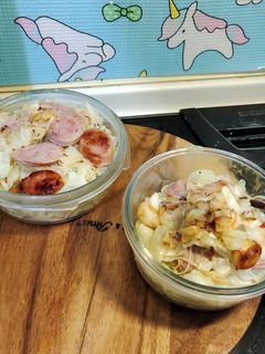 防疫宅料理~~蒜香辣椒香腸天使細麵 的食譜成品照片