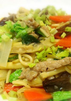 箭筍炒麵 的食譜成品照片