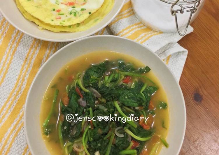Recipe of Super Quick Homemade Stir Fry Spinach with Tomato