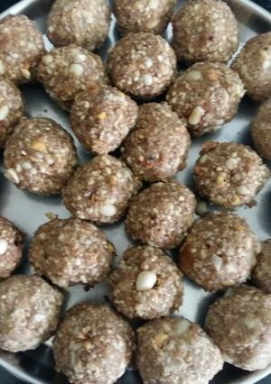 A picture of Ladoo.